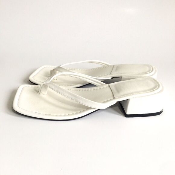 🔃White Chunky Heeled Thong Sandals - Picture 4 of 9